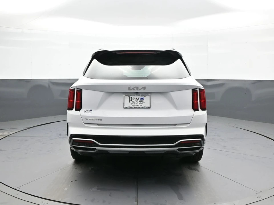 2023 Kia Sorento - Image 7 of 21