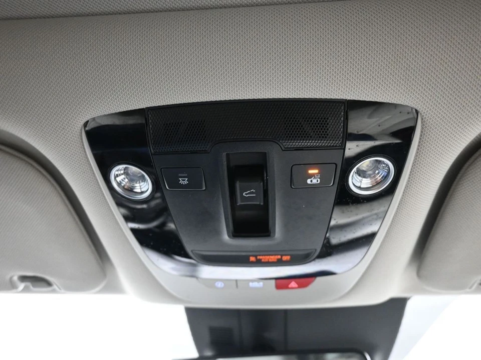 2023 Kia Sorento - Image 17 of 21
