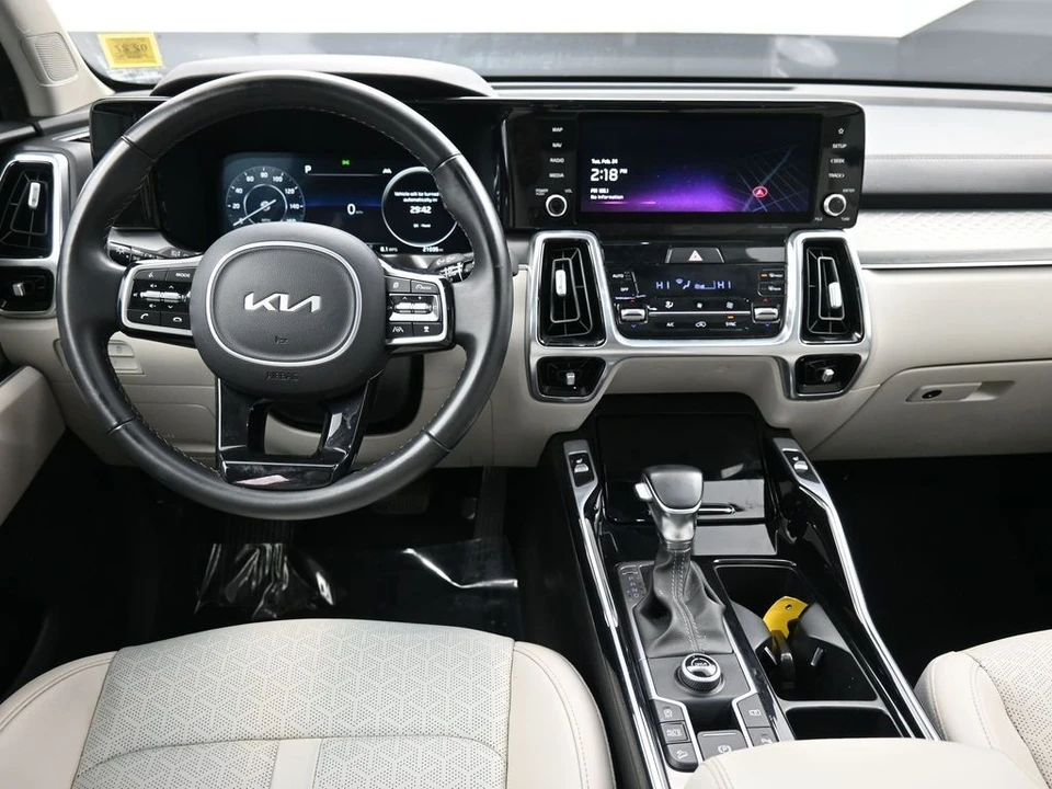 2023 Kia Sorento - Image 20 of 21
