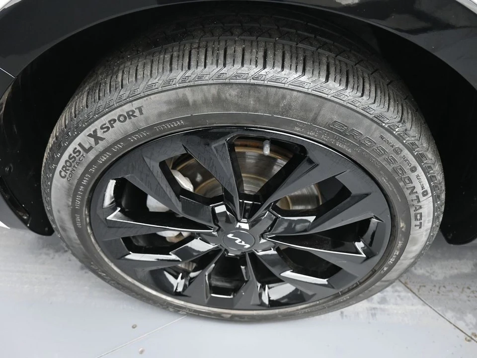 2023 Kia Sorento - Image 14 of 21