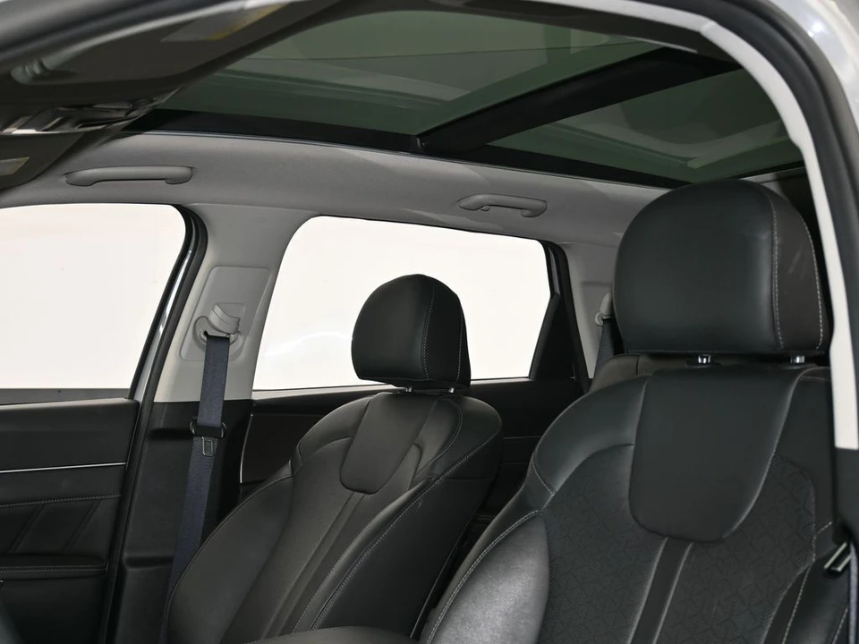 2023 Kia Sorento - Image 11 of 12