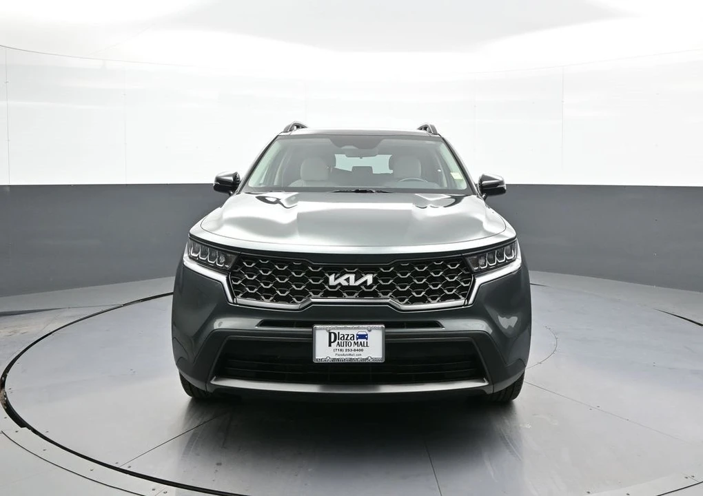 2023 Kia Sorento - Image 2 of 12