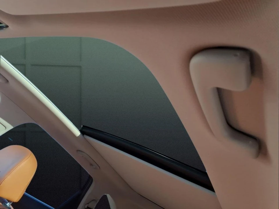 2023 Kia Sorento - Image 9 of 21