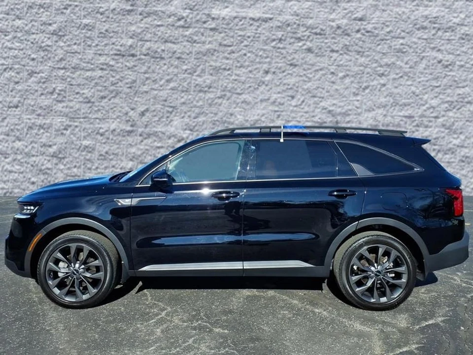 2023 Kia Sorento - Image 4 of 21