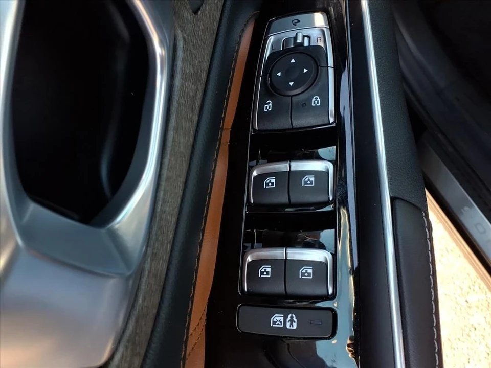 2023 Kia Sorento - Image 19 of 21