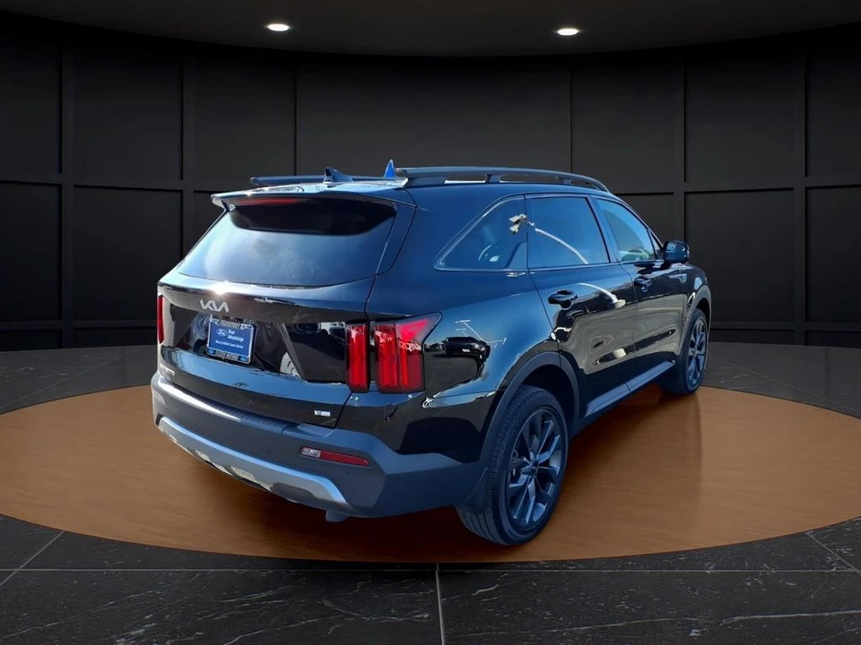 2023 Kia Sorento - Image 7 of 21