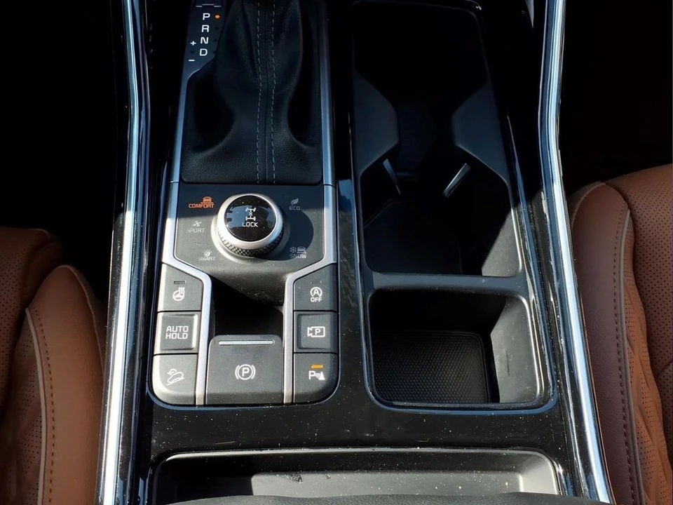 2023 Kia Sorento - Image 14 of 21