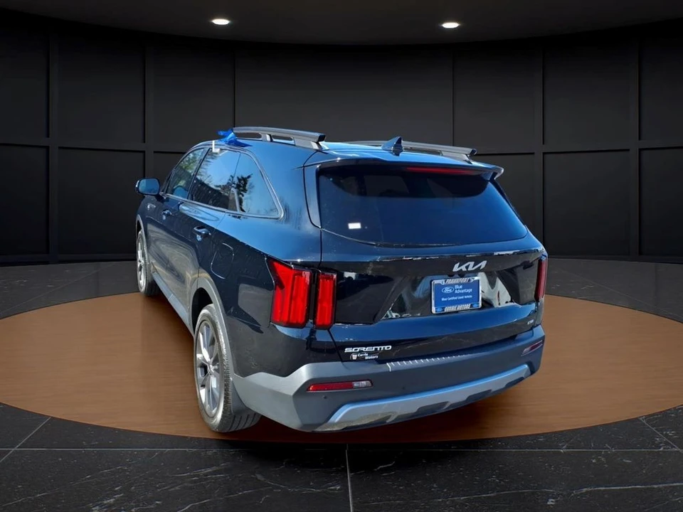 2023 Kia Sorento - Image 5 of 21