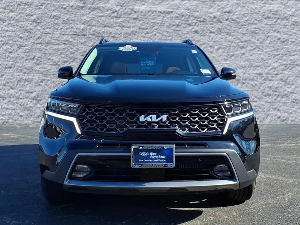 2023 Kia Sorento - Image 2 of 21