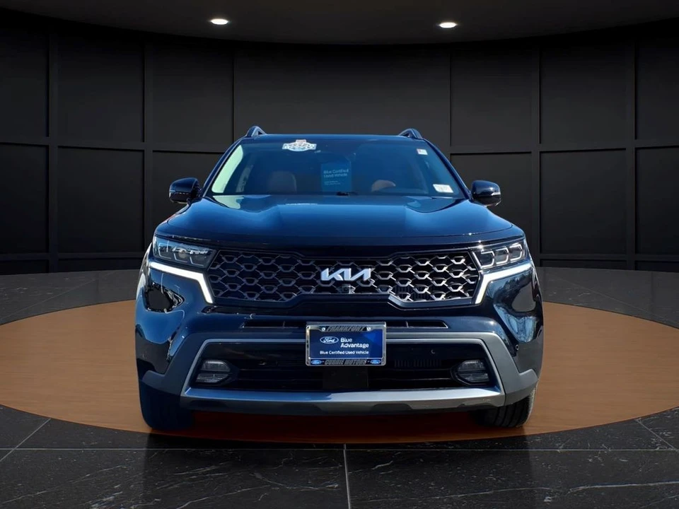 2023 Kia Sorento - Image 2 of 21