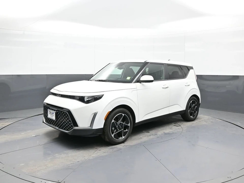 2023 Kia Soul - Image 10 of 12