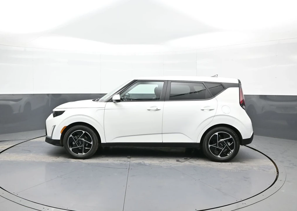2023 Kia Soul - Image 9 of 12