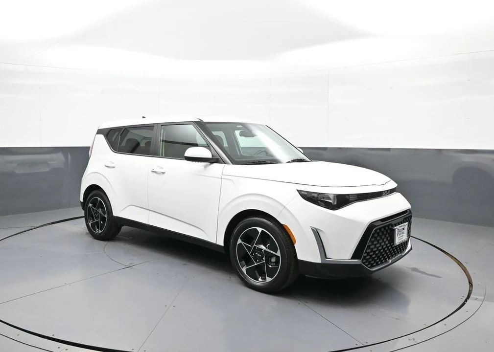 2023 Kia Soul - Image 4 of 12