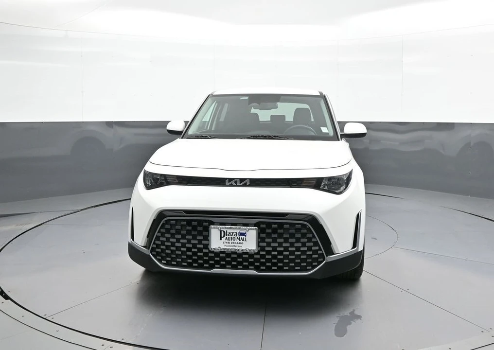 2023 Kia Soul - Image 2 of 12