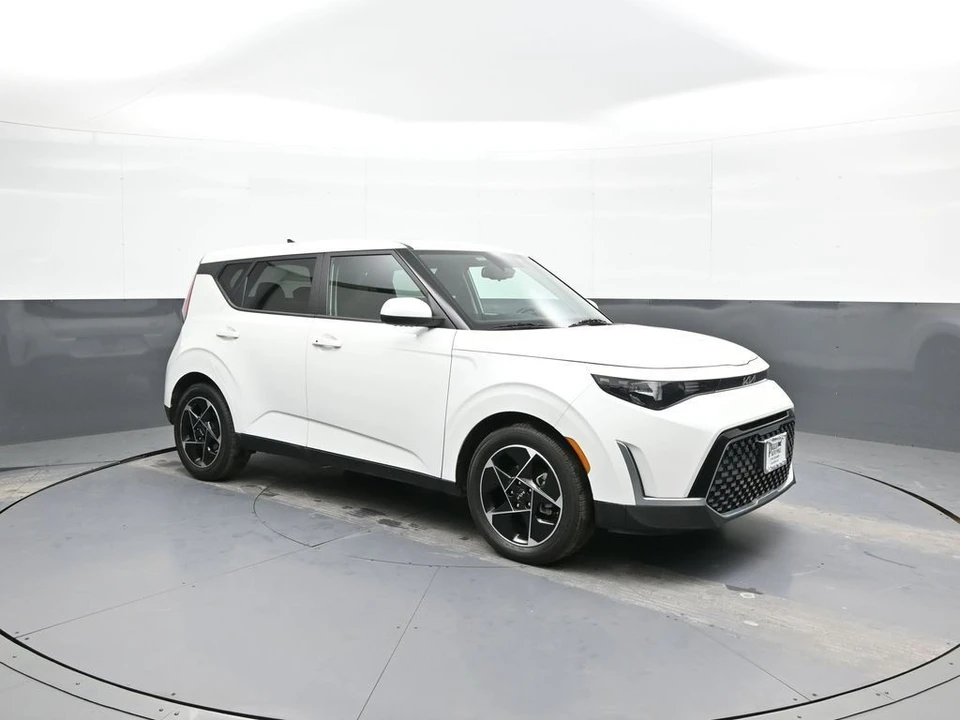 2023 Kia Soul - Image 4 of 12