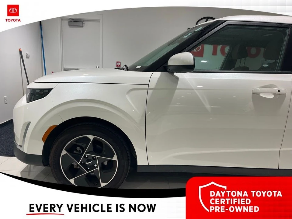 2023 Kia Soul - Image 4 of 10