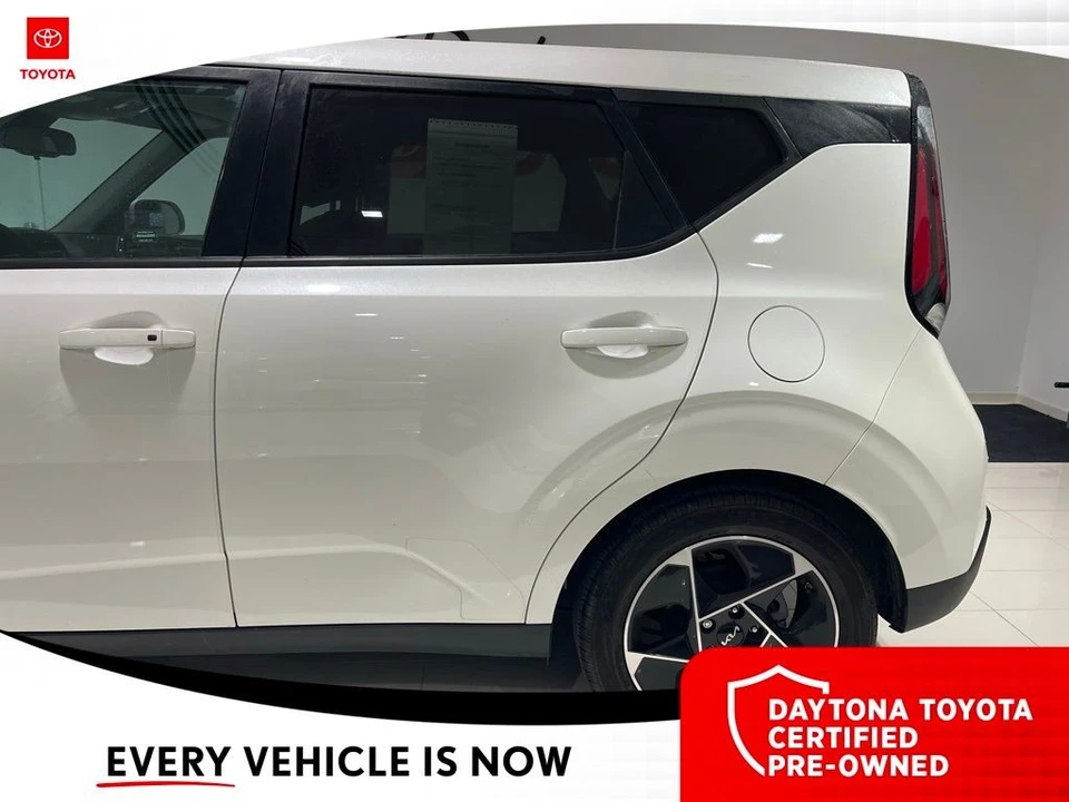 2023 Kia Soul - Image 5 of 10