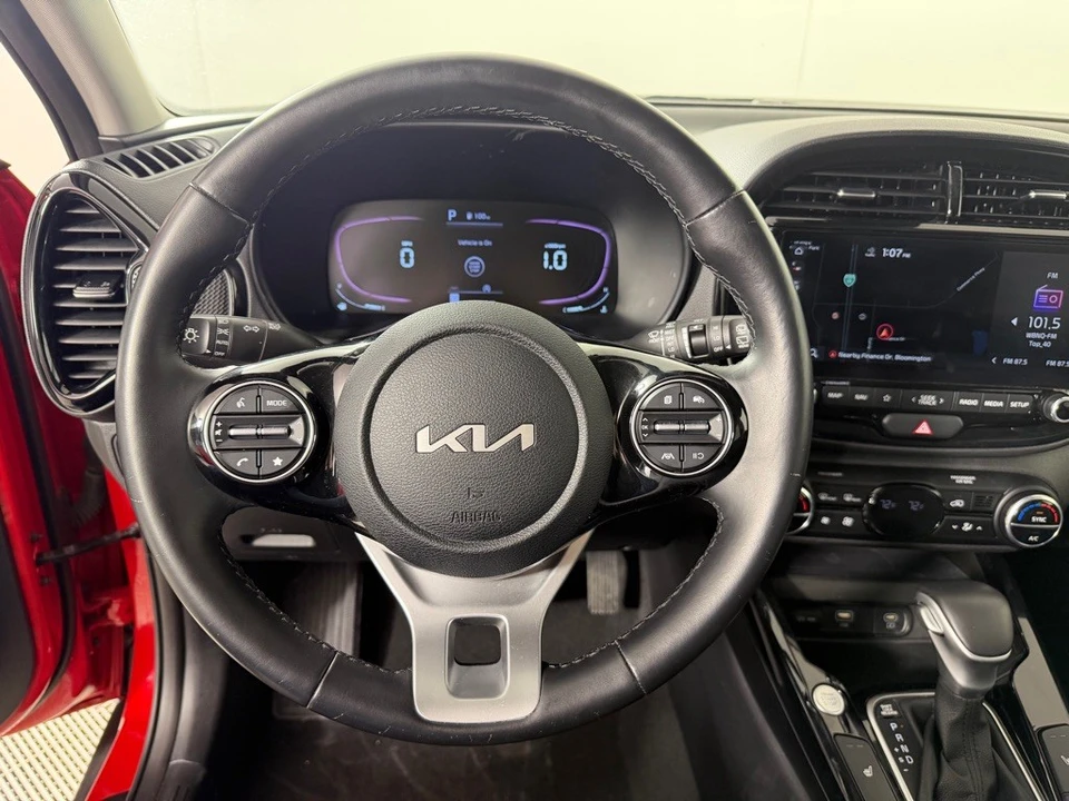 2023 Kia Soul - Image 16 of 21