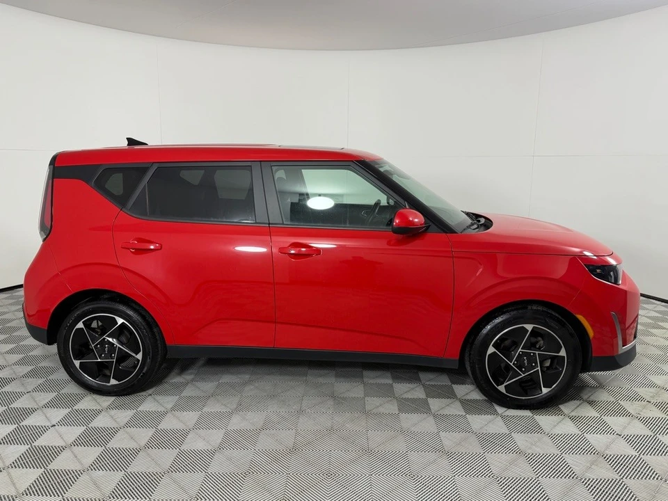 2023 Kia Soul - Image 4 of 21