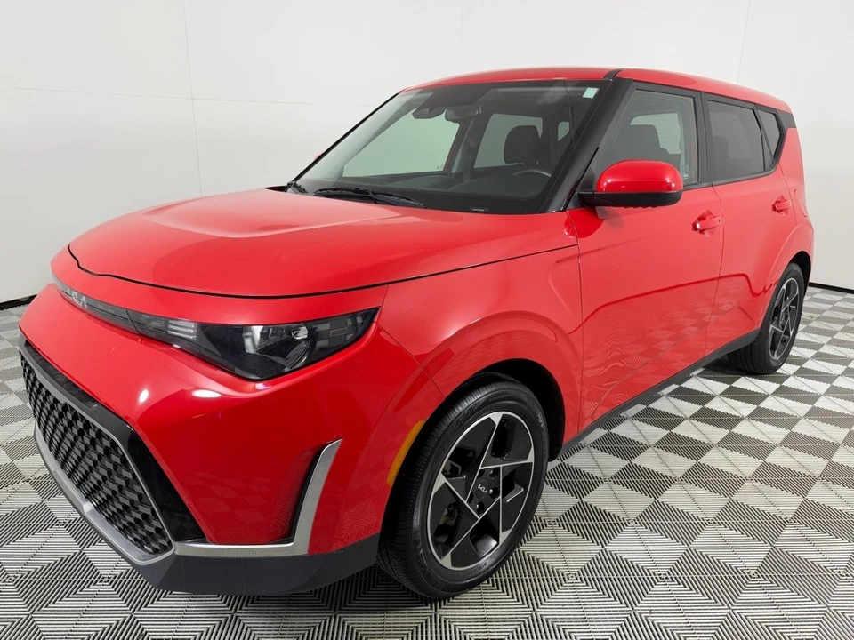 2023 Kia Soul - Image 9 of 21