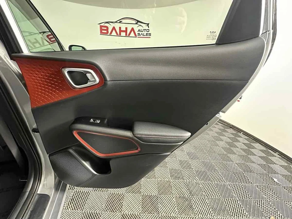 2023 Kia Soul - Image 18 of 21