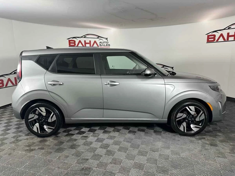 2023 Kia Soul - Image 10 of 21