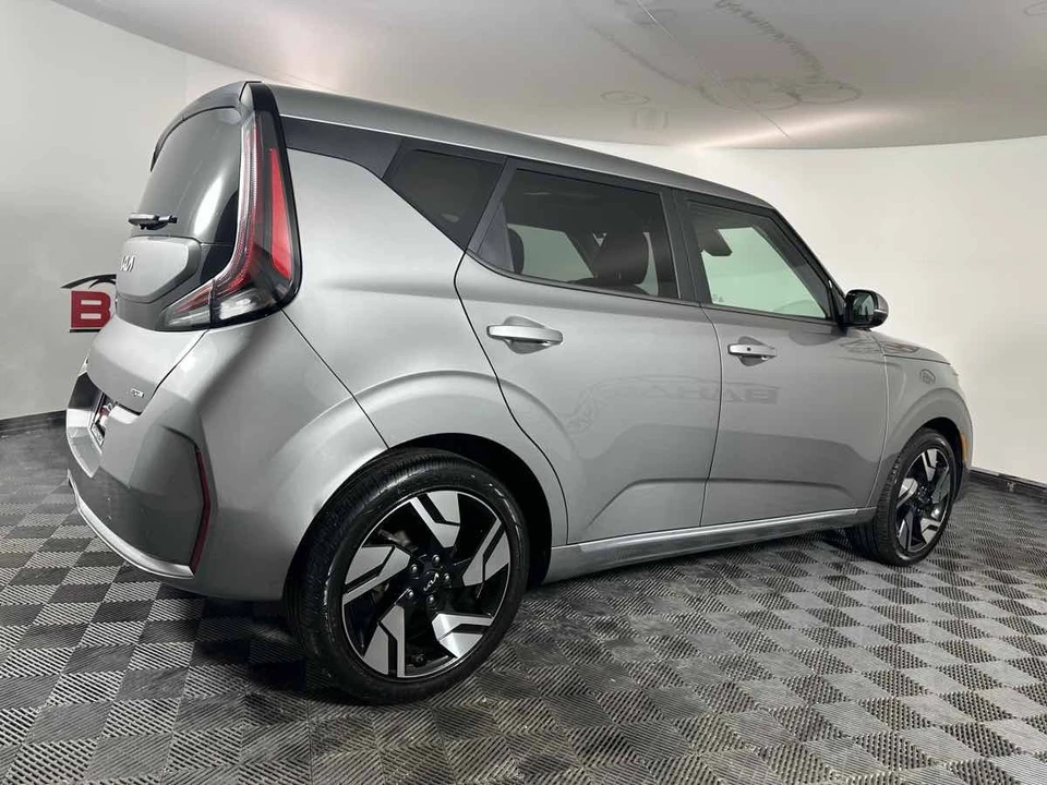 2023 Kia Soul - Image 9 of 21