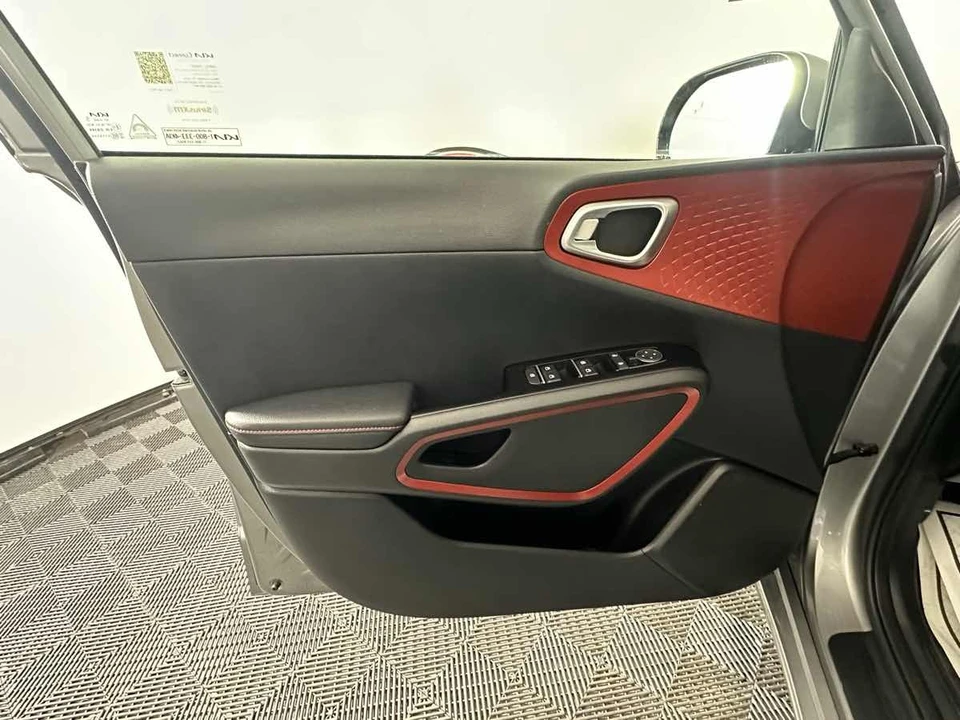 2023 Kia Soul - Image 15 of 21