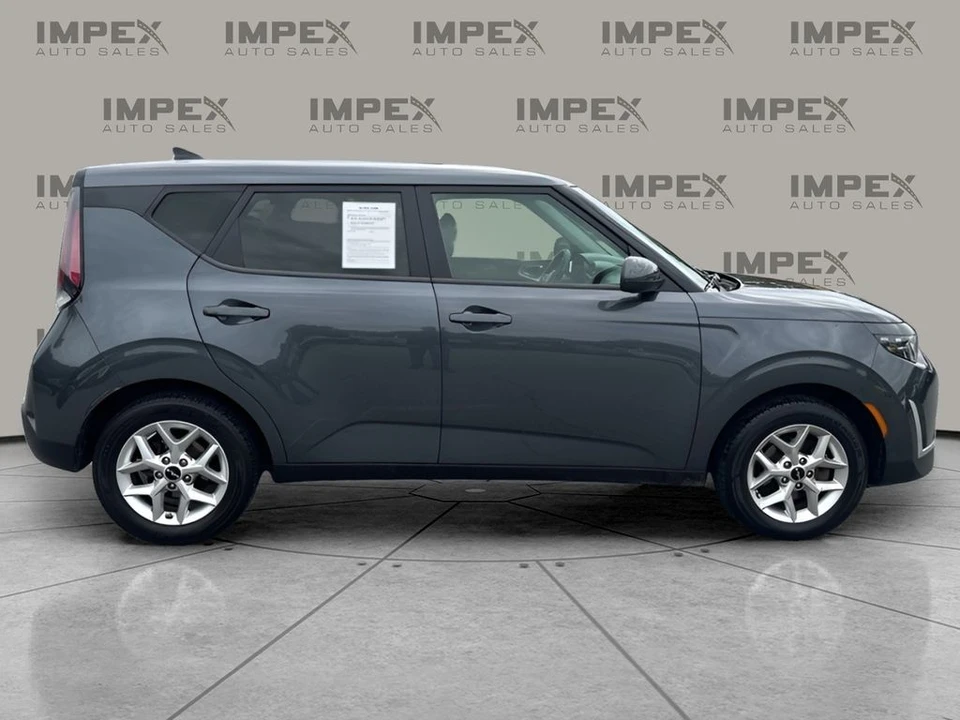 2023 Kia Soul - Image 6 of 12