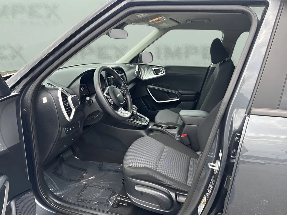 2023 Kia Soul - Image 9 of 12