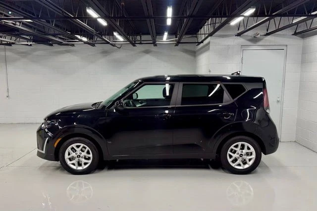 2023 Kia Soul - Image 6 of 21