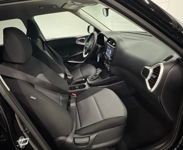 2023 Kia Soul - Image 14 of 21