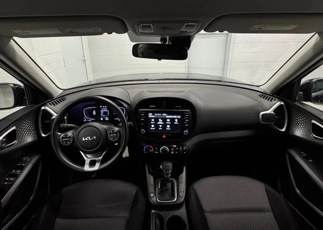 2023 Kia Soul - Image 15 of 21