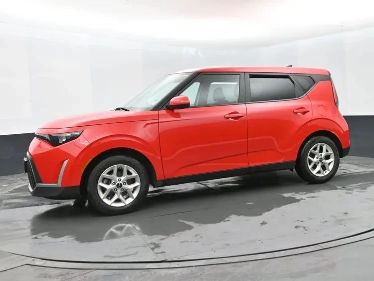 2023 Kia Soul - Image 5 of 12