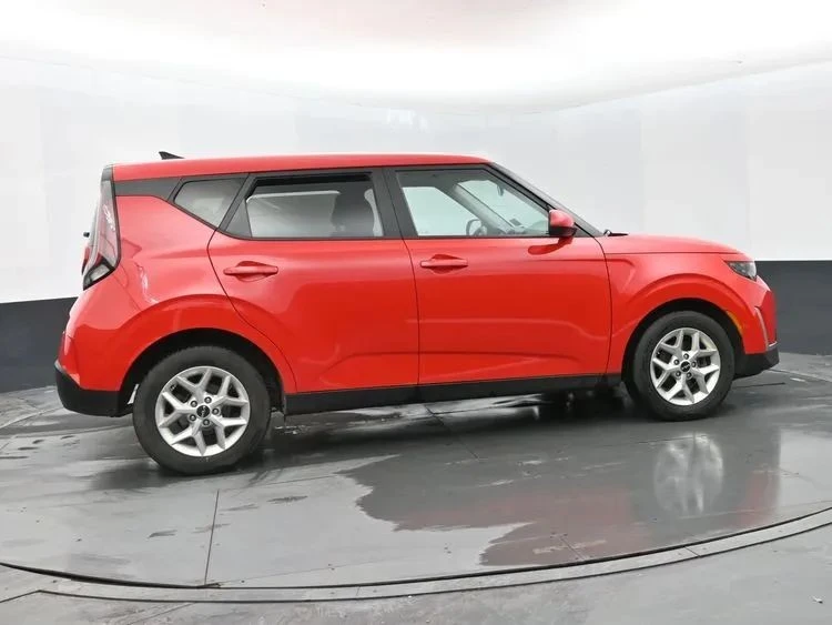2023 Kia Soul - Image 4 of 12