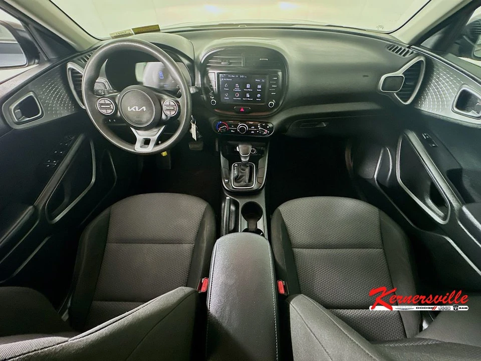 2023 Kia Soul - Image 10 of 24