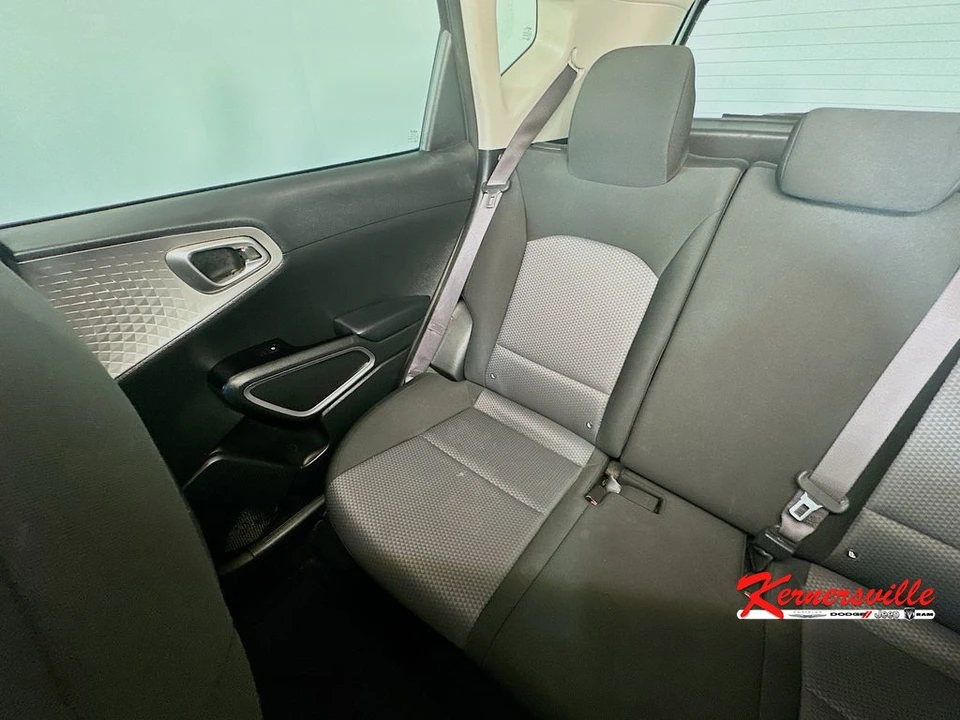 2023 Kia Soul - Image 12 of 21