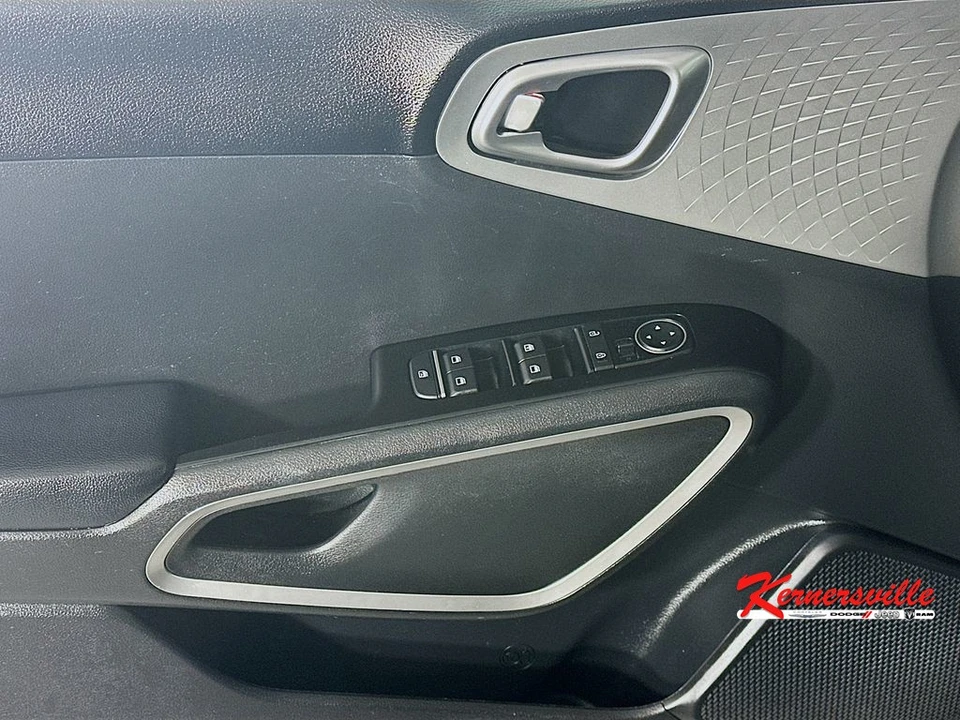 2023 Kia Soul - Image 23 of 24