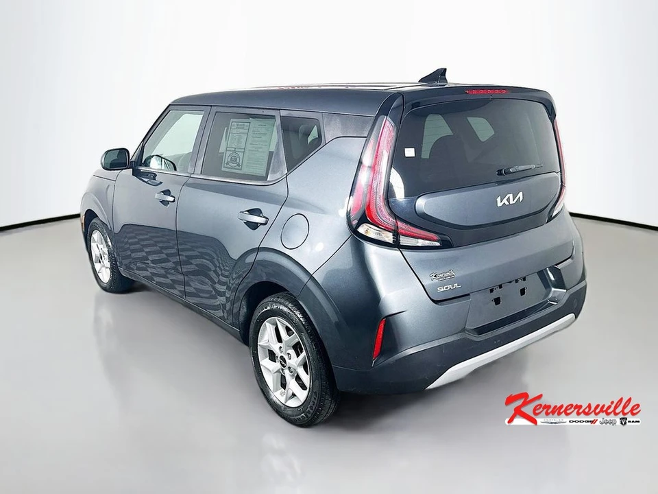 2023 Kia Soul - Image 5 of 21