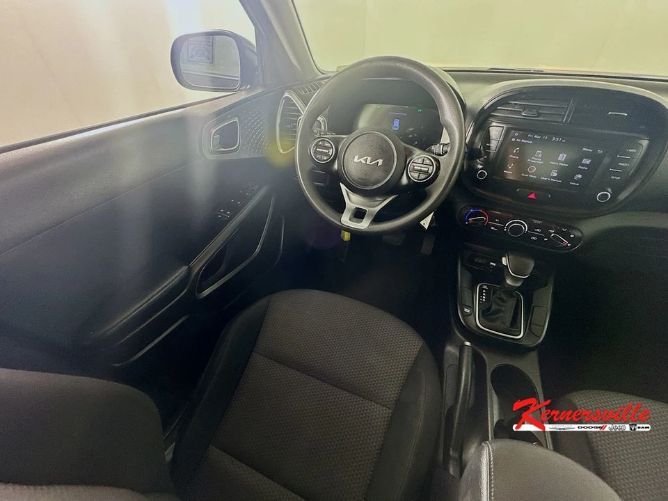 2023 Kia Soul - Image 9 of 21