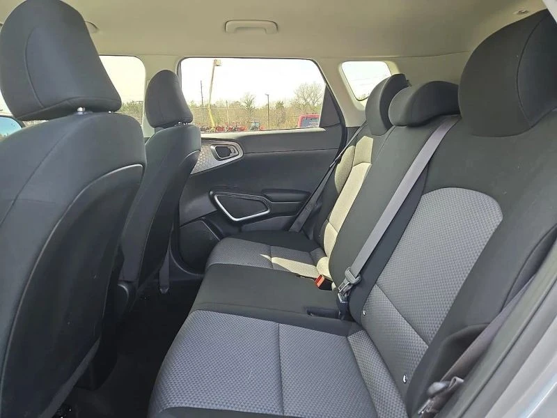 2023 Kia Soul - Image 10 of 12
