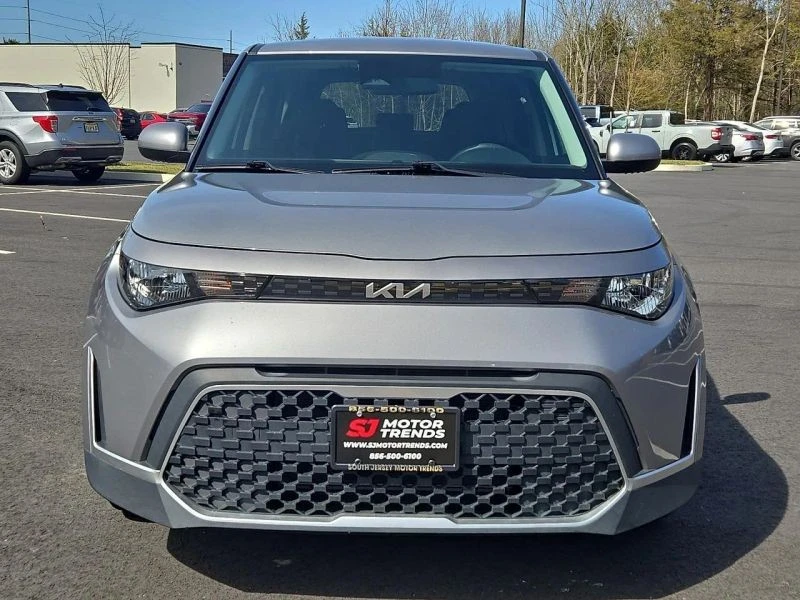 2023 Kia Soul - Image 2 of 12