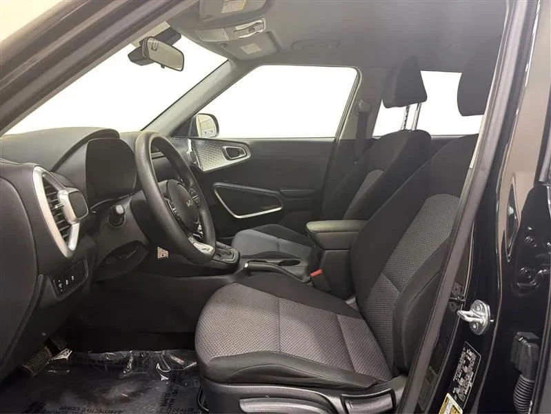 2023 Kia Soul - Image 9 of 12