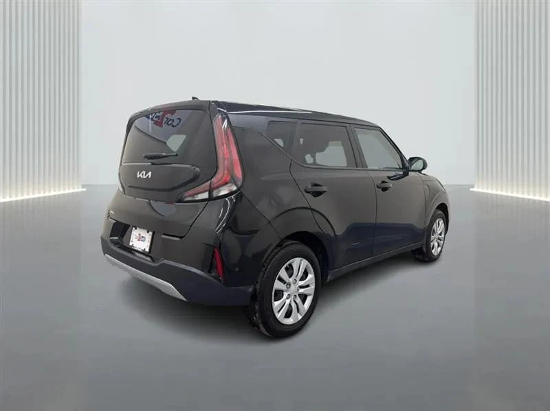 2023 Kia Soul - Image 5 of 12