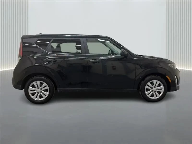 2023 Kia Soul - Image 6 of 12
