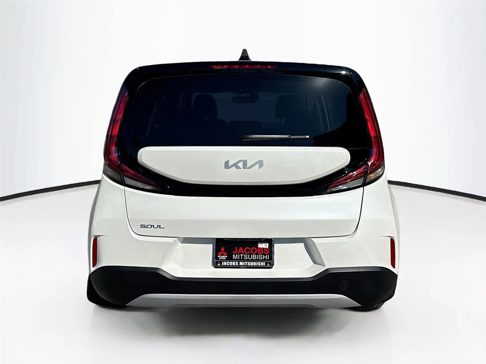 2023 Kia Soul - Image 6 of 21
