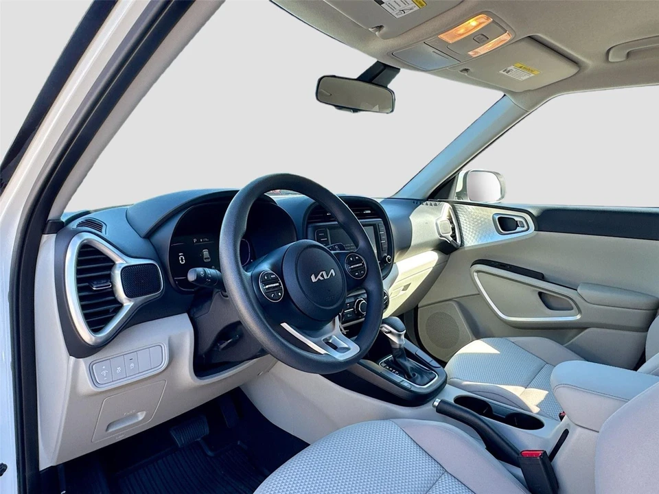 2023 Kia Soul - Image 9 of 21