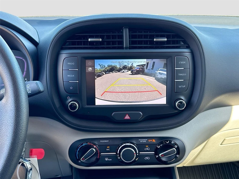 2023 Kia Soul - Image 13 of 21