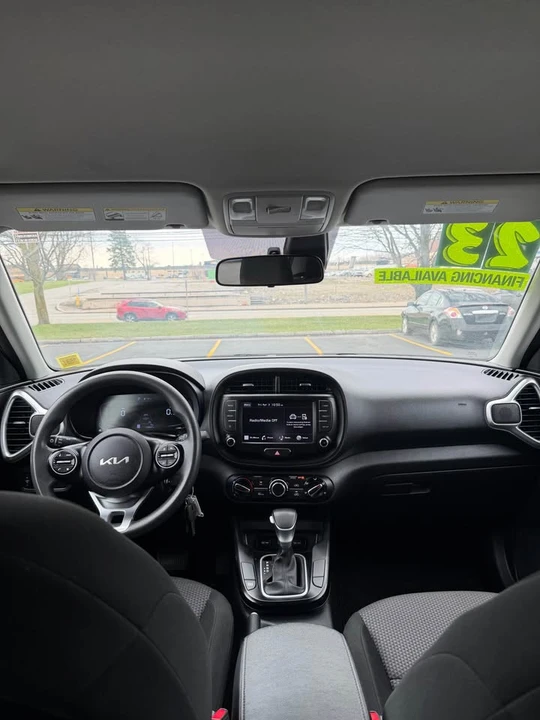 2023 Kia Soul - Image 7 of 8