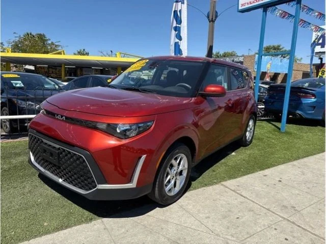 2023 Kia Soul - Image 3 of 11